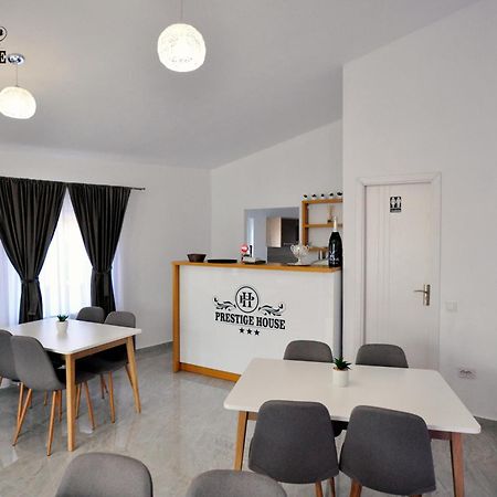 Pensiunea Prestige House Curtea de Argeş Zewnętrze zdjęcie