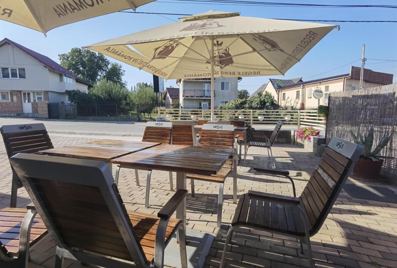 Pensiunea Prestige House Curtea de Argeş Zewnętrze zdjęcie