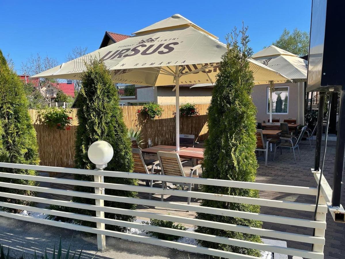Pensiunea Prestige House Curtea de Argeş Zewnętrze zdjęcie