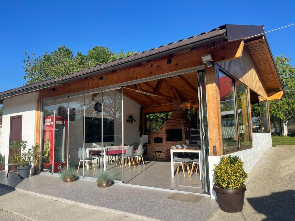 Pensiunea Prestige House Curtea de Argeş Zewnętrze zdjęcie