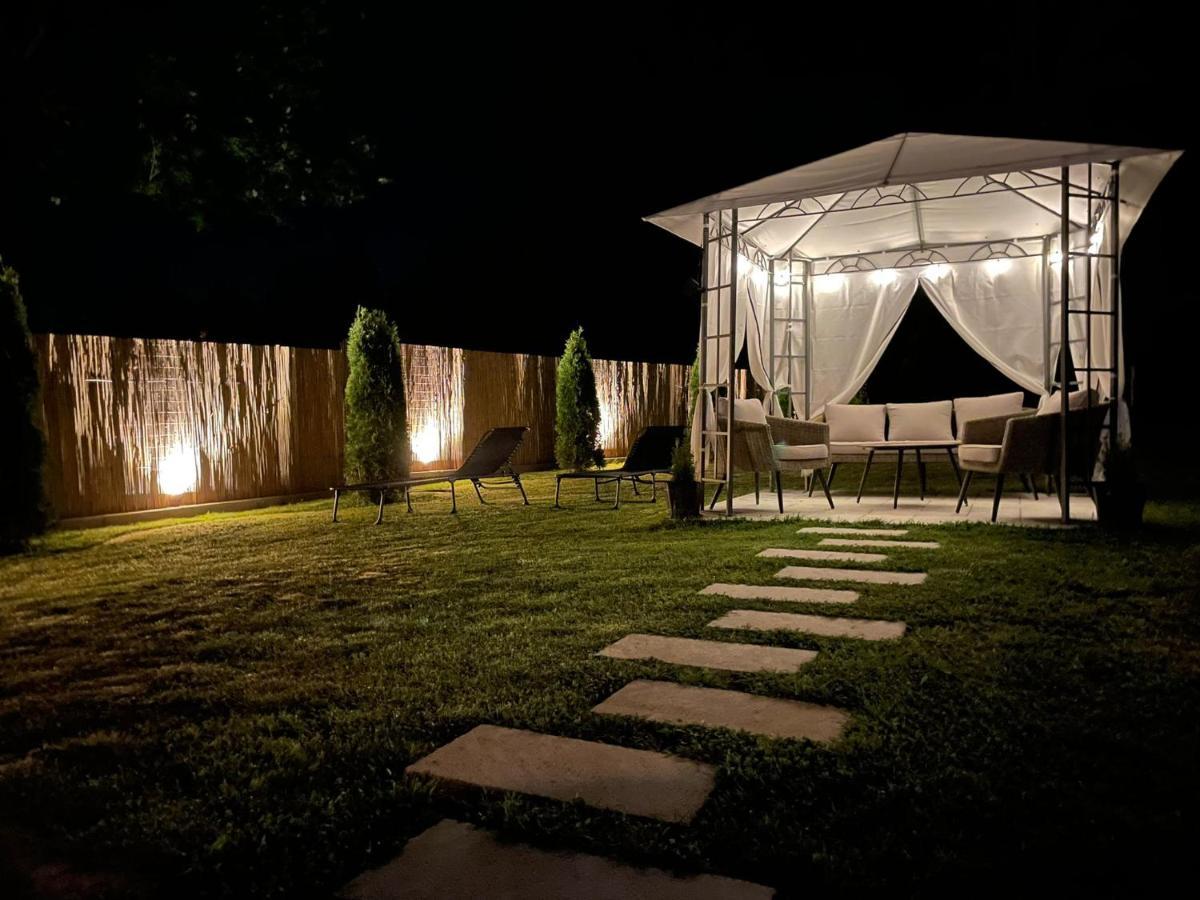 Pensiunea Prestige House Curtea de Argeş Zewnętrze zdjęcie