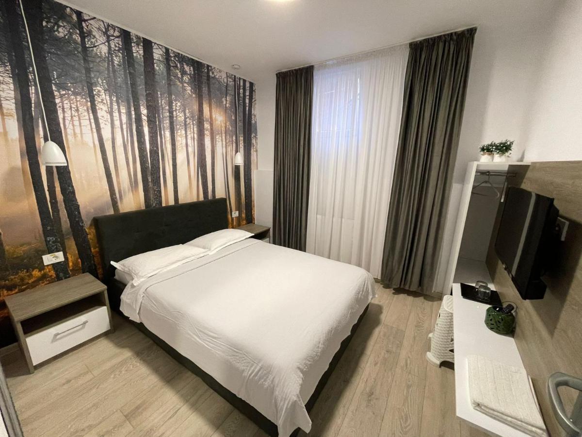 Pensiunea Prestige House Curtea de Argeş Zewnętrze zdjęcie