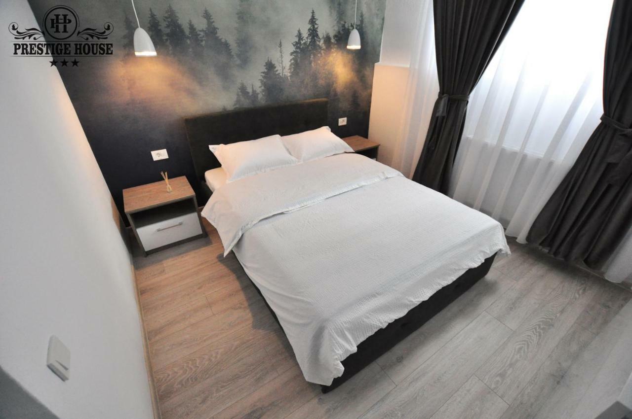 Pensiunea Prestige House Curtea de Argeş Zewnętrze zdjęcie